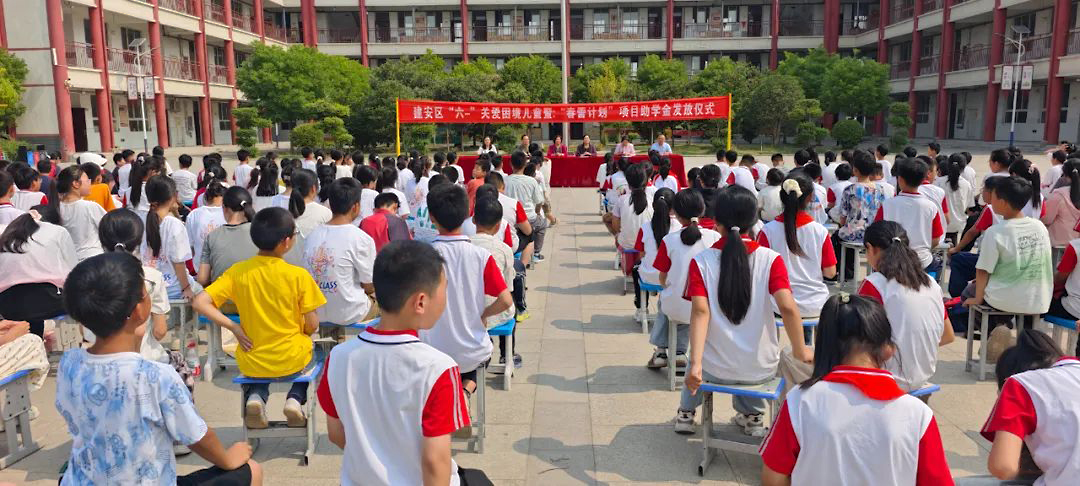 日韩精品一区二区三区色欲AV