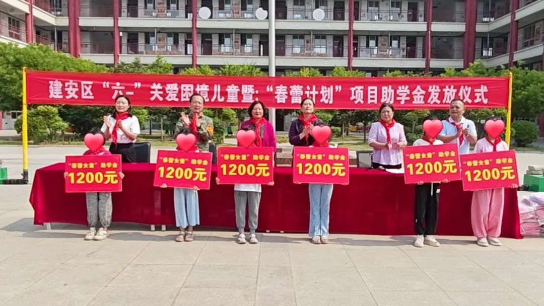 日韩精品一区二区三区色欲AV