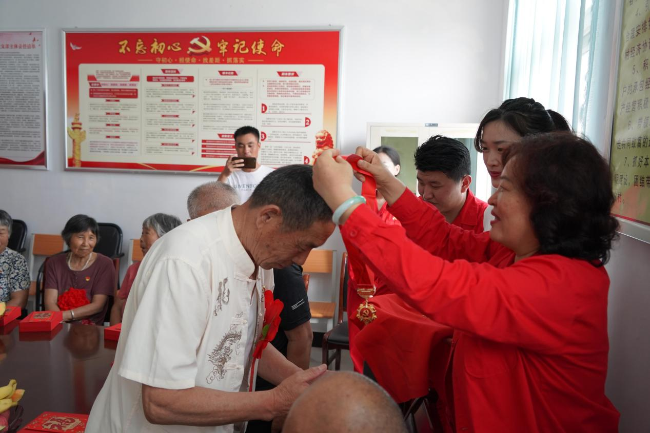 日韩精品一区二区三区色欲AV